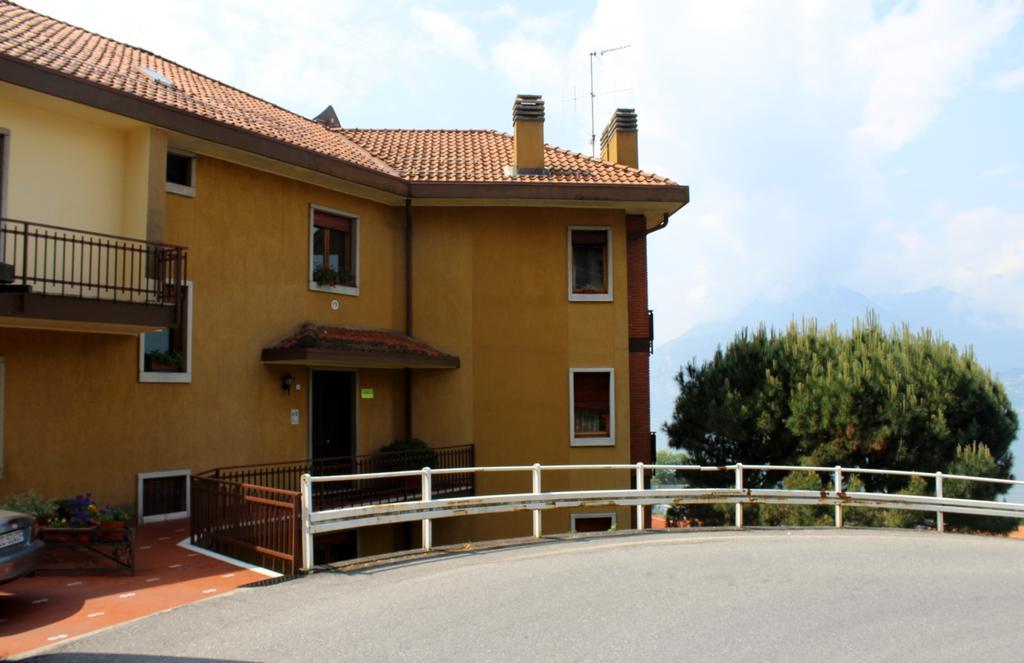 Appartamento Casa Mattia By Holiday World Bellano Esterno foto